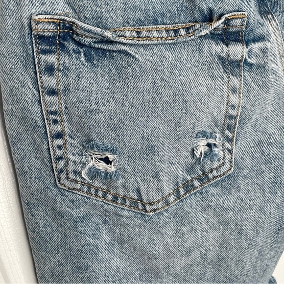 We The Free Maggie Mid Rise Distressed Short in Kiss Me Wash Boho Bohemian 25 - Picture 9 of 15